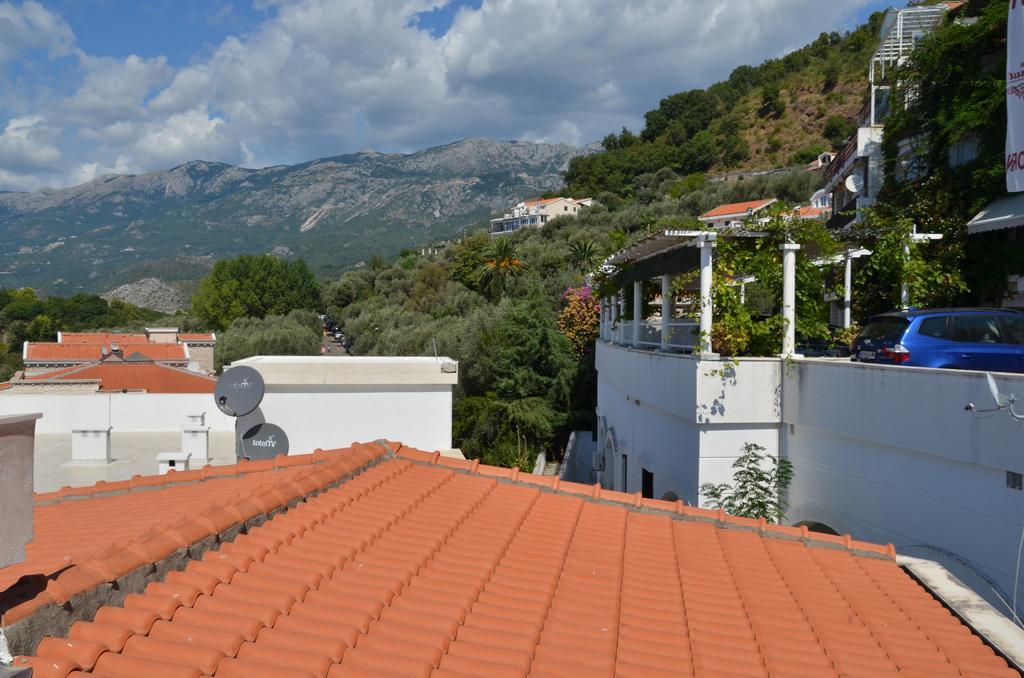 Apartments Secret Garden Sveti Stefan Rum bild